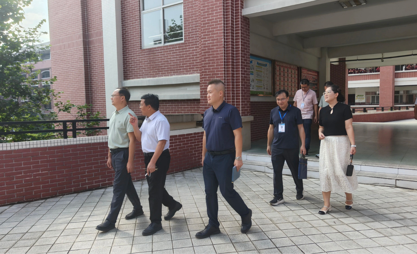 督导检查促提升，凝心聚力启新程｜桂林高铁园外国语学校迎接韦颂国副局长一行莅临我校进行2026年秋季学期开学专项督导检查